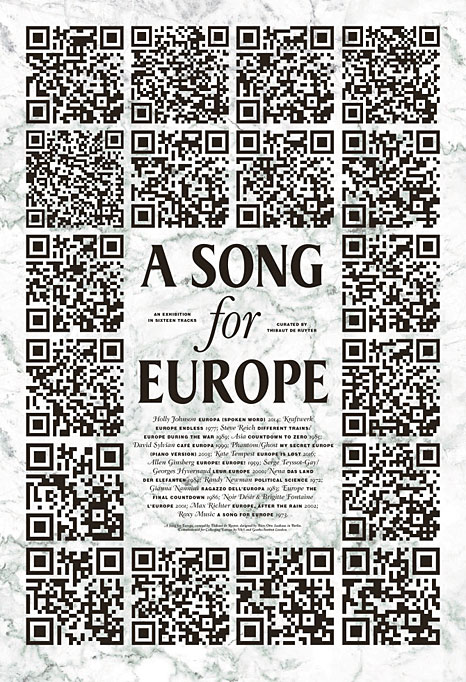 Plakat mit einem Muster aus QR-Codes, die auf ein YouTube-Video verweisen